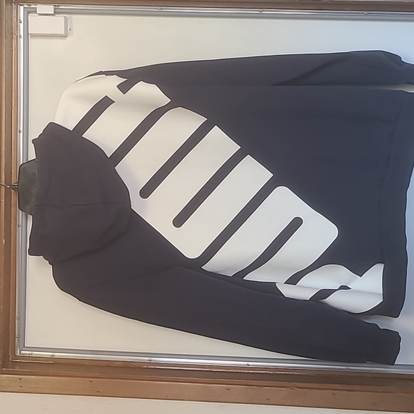 PUMA Sweat Jacket.#(299) - Picture 2 of 3